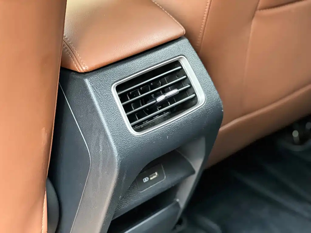 GEELY AUTO VISION X6 2021