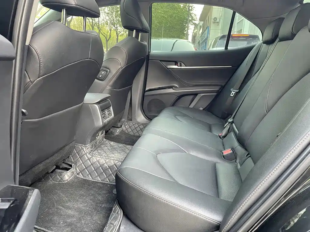 TOYOTA CAMRY 2023