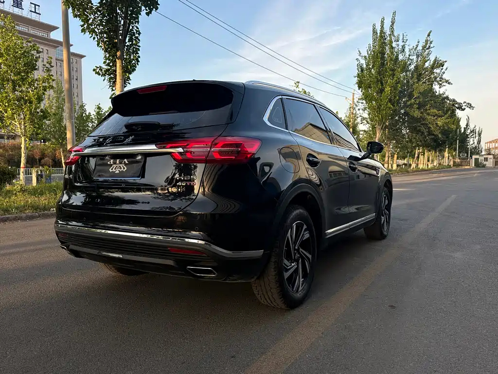 HONGQI HS5 2023