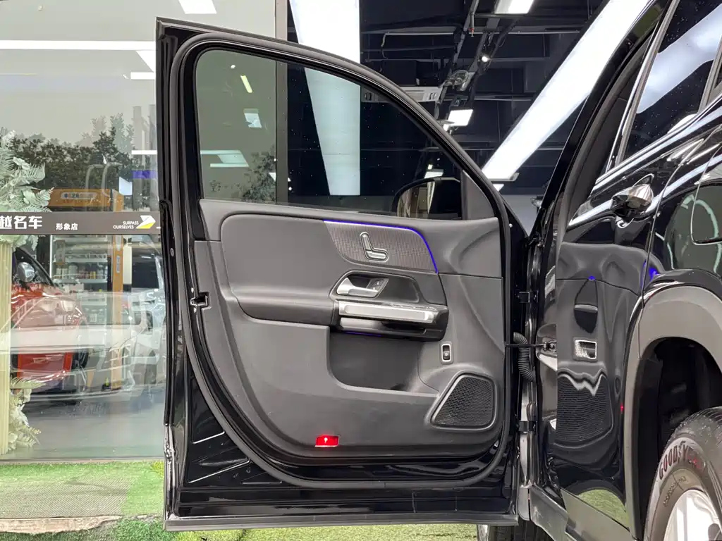 MERCEDES BENZ GLB 2022