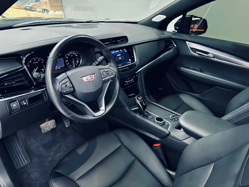 CADILLAC XT6 2021