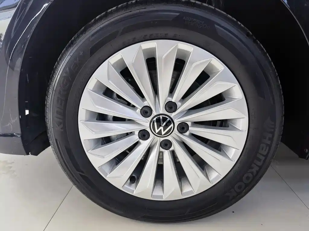 VOLKSWAGEN LAVIDA 2021