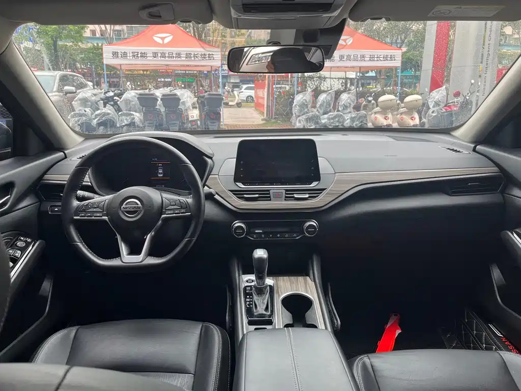 NISSAN TEANA 2021