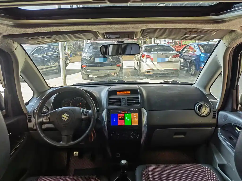 SUZUKI SX4 2010