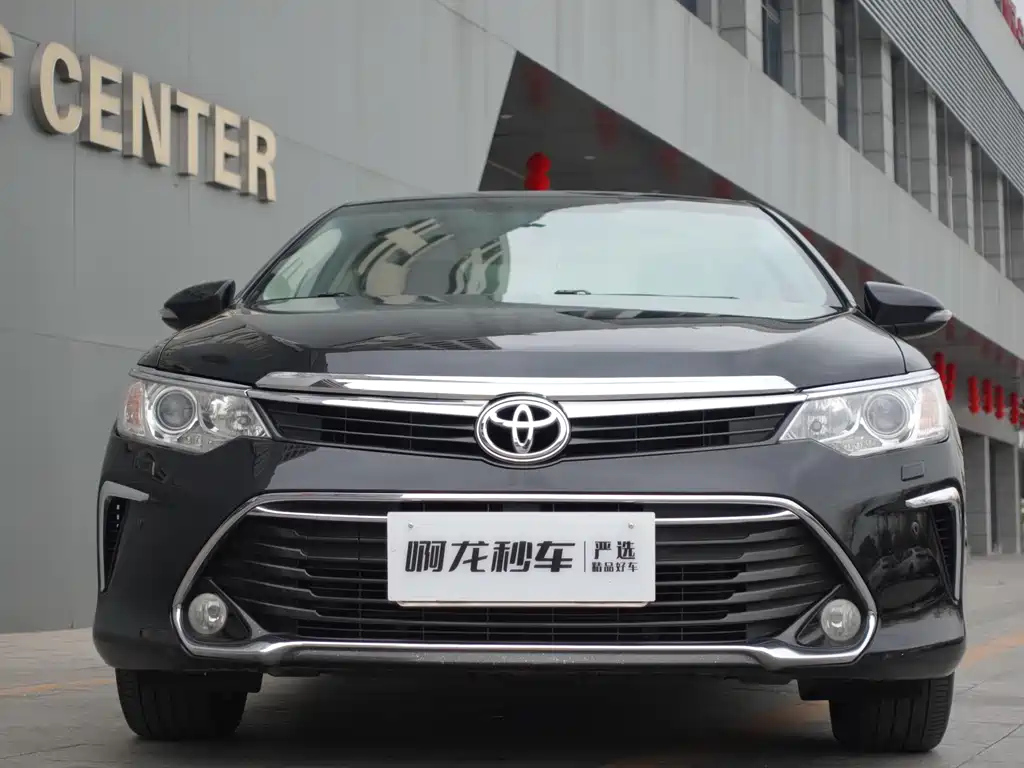 TOYOTA CAMRY 2016