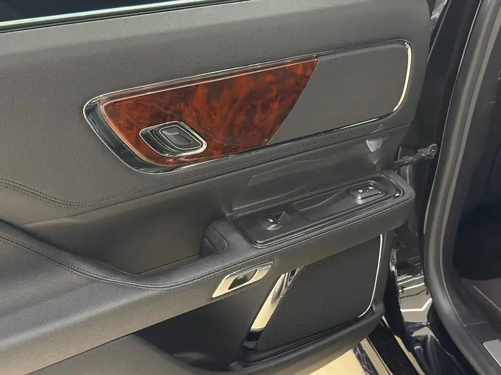 LINCOLN CONTINENTAL 2019