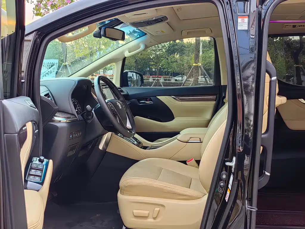 TOYOTA ALPHARD 2019