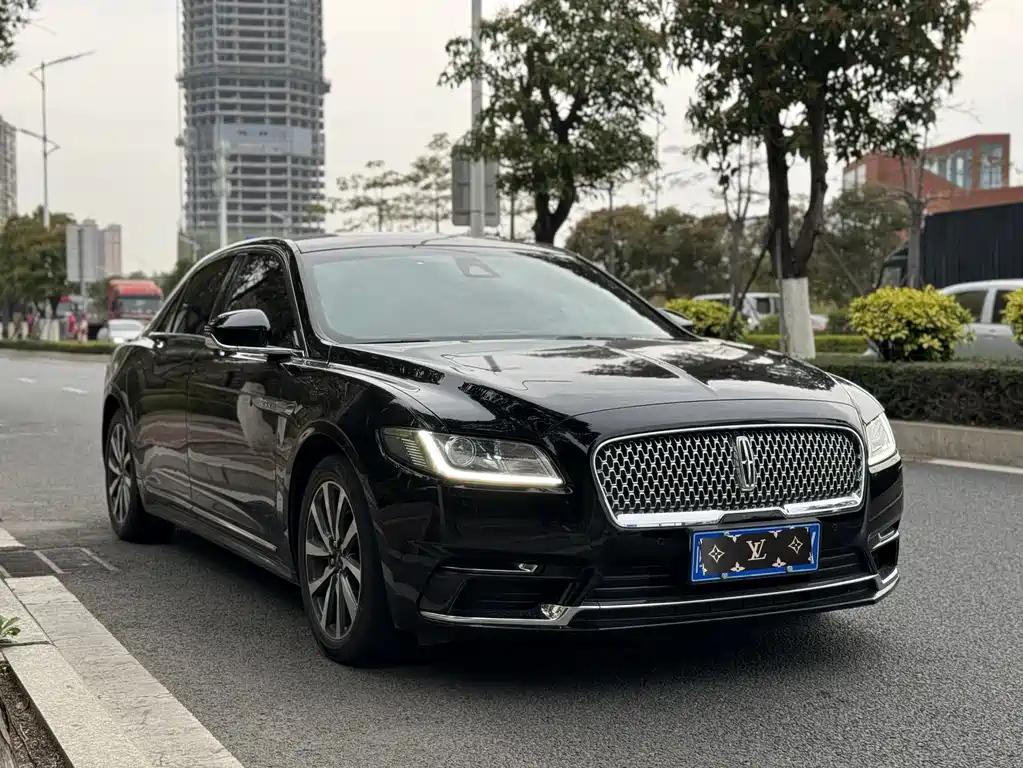LINCOLN CONTINENTAL 2017