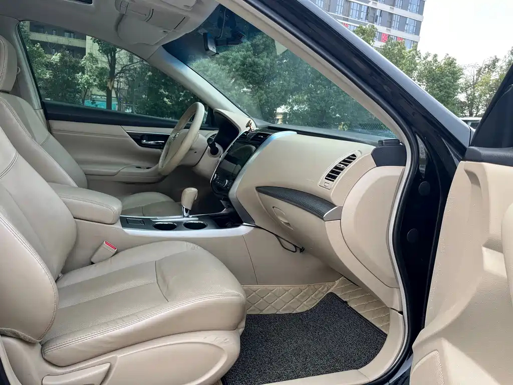 NISSAN TEANA 2018