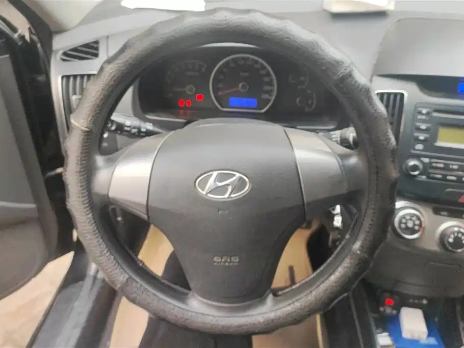 HYUNDAI CELESTA 2014