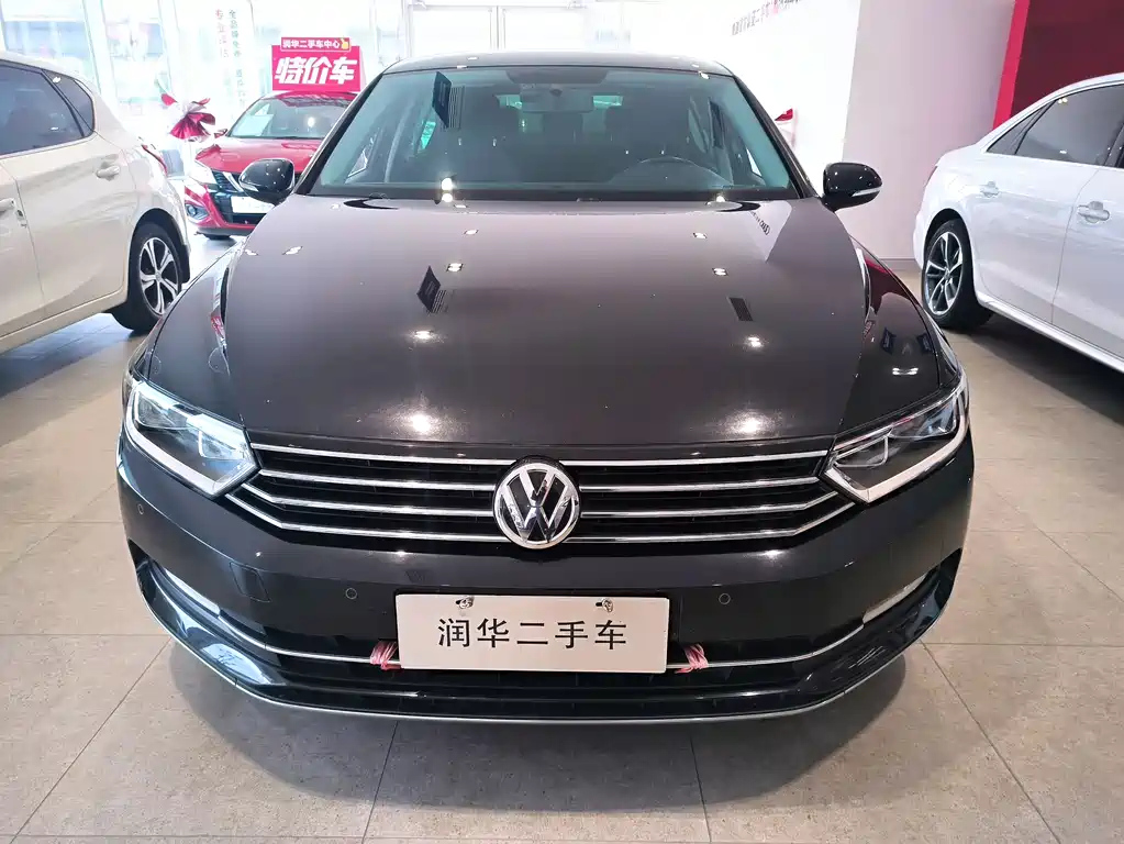 VOLKSWAGEN MAGOTAN 2019