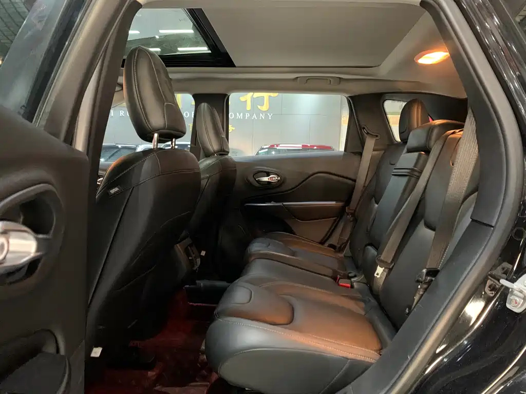 JEEP CHEROKEE 2017