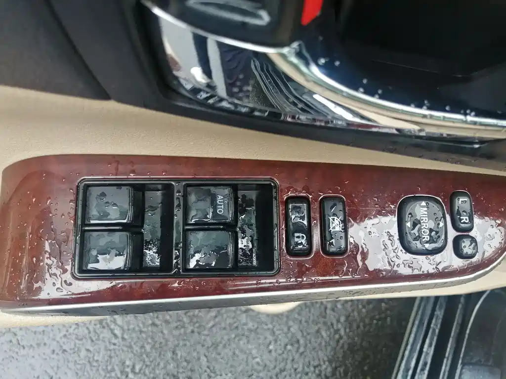 TOYOTA CAMRY 2012