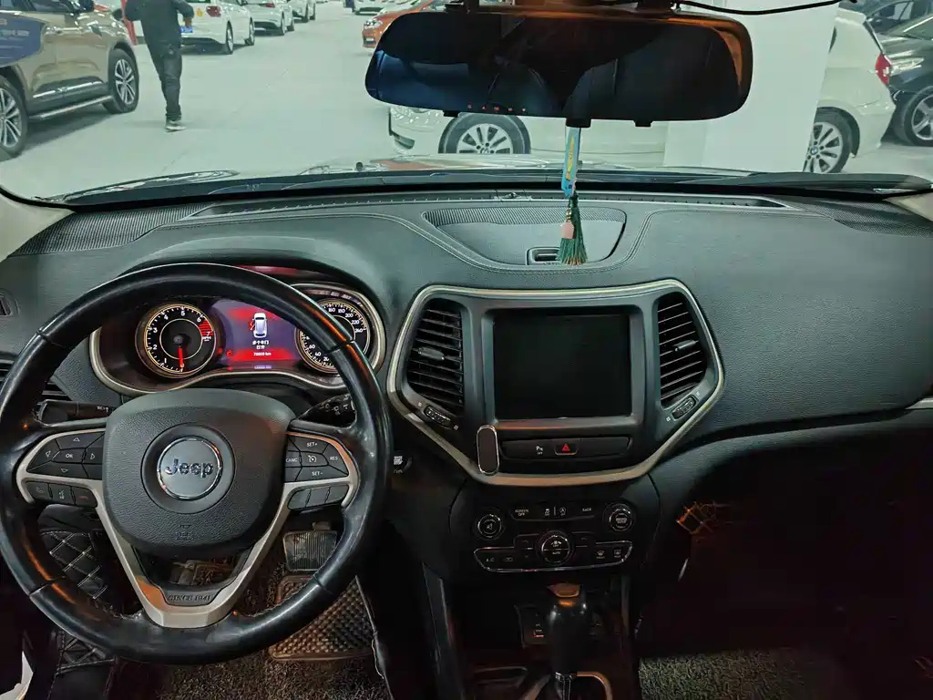 JEEP CHEROKEE 2019