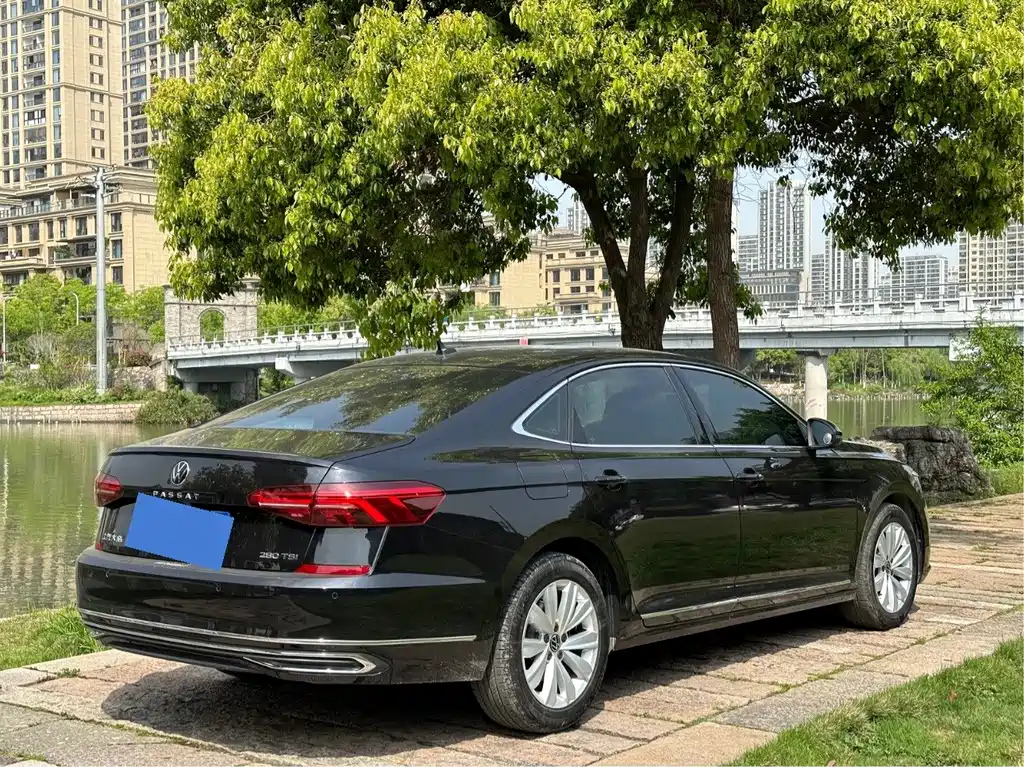 VOLKSWAGEN PASSAT 2020