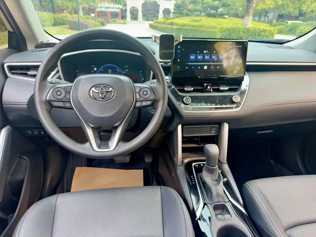 TOYOTA FRONTLANDER 2023