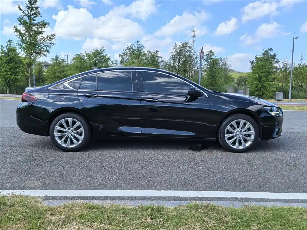 BUICK REGAL 2022