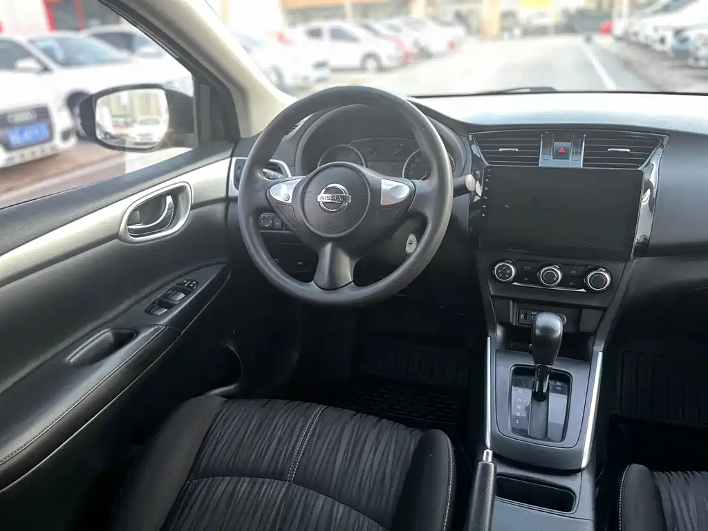 NISSAN SYLPHY 2020