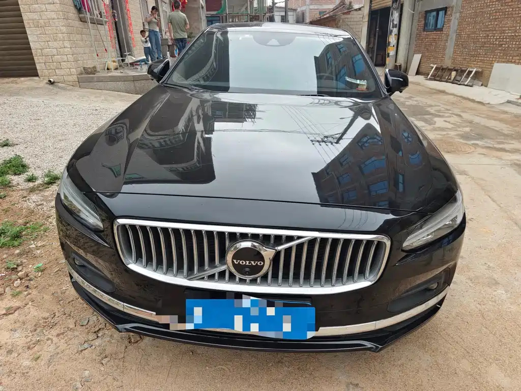 VOLVO S90 2021