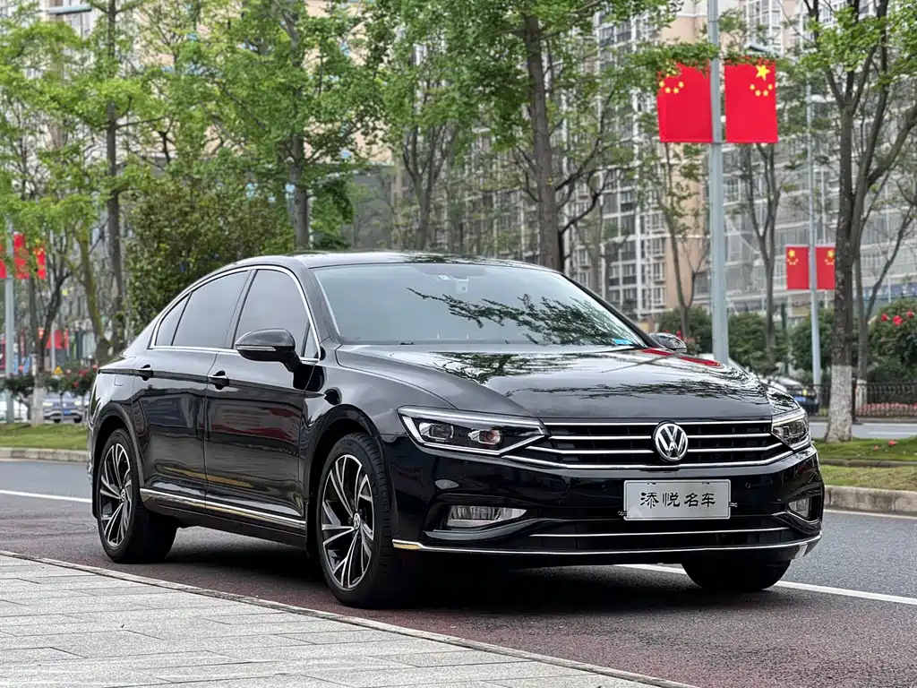 VOLKSWAGEN MAGOTAN 2020