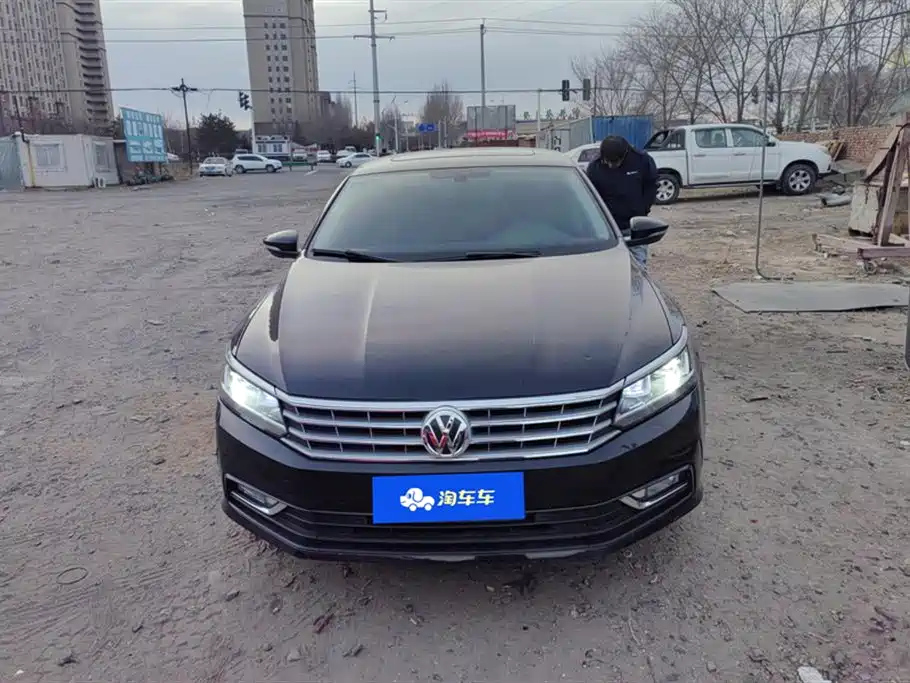 VOLKSWAGEN PASSAT 2017