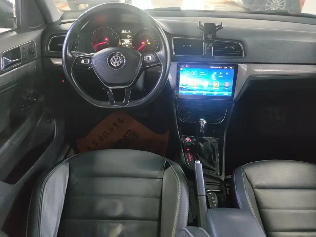 VOLKSWAGEN LAVIDA 2017