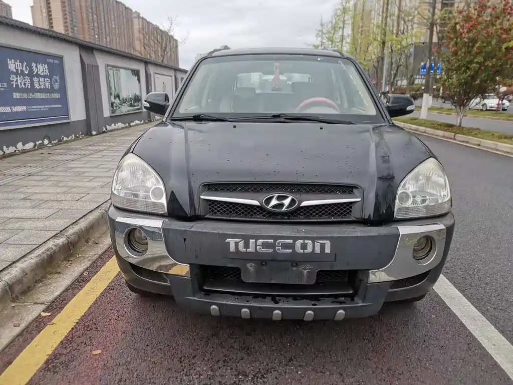 HYUNDAI TUCSON 2010