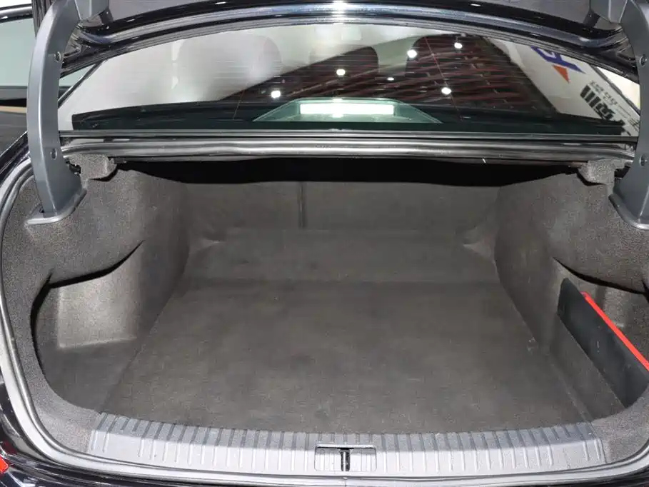 VOLKSWAGEN PASSAT 2019