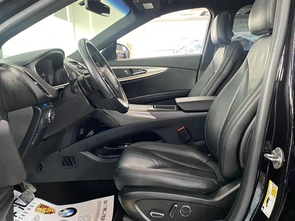 LINCOLN NAVIGATOR IMPORT 2019