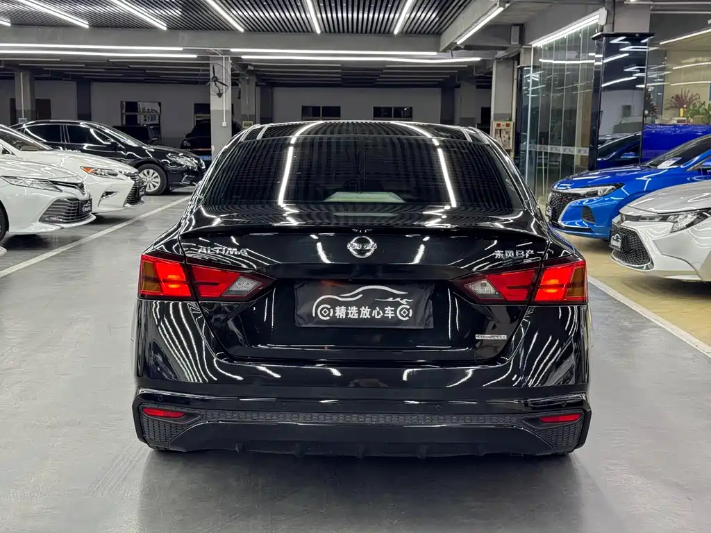 NISSAN TEANA 2019