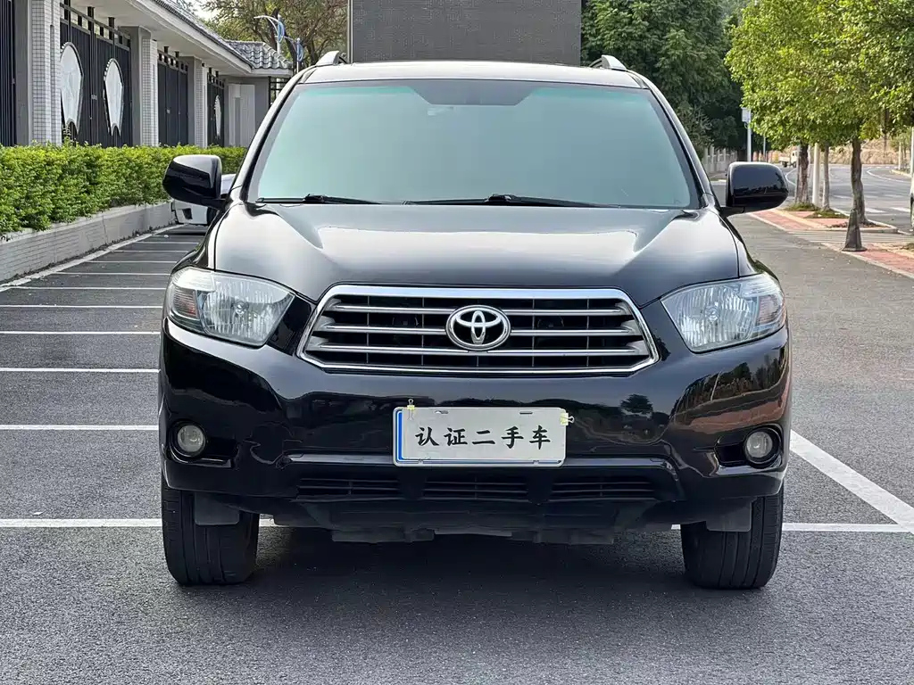 TOYOTA HIGHLANDER 2010