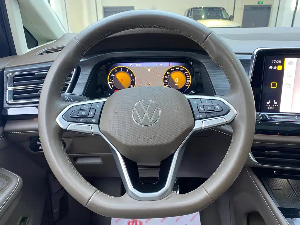 VOLKSWAGEN VILORAN 2023