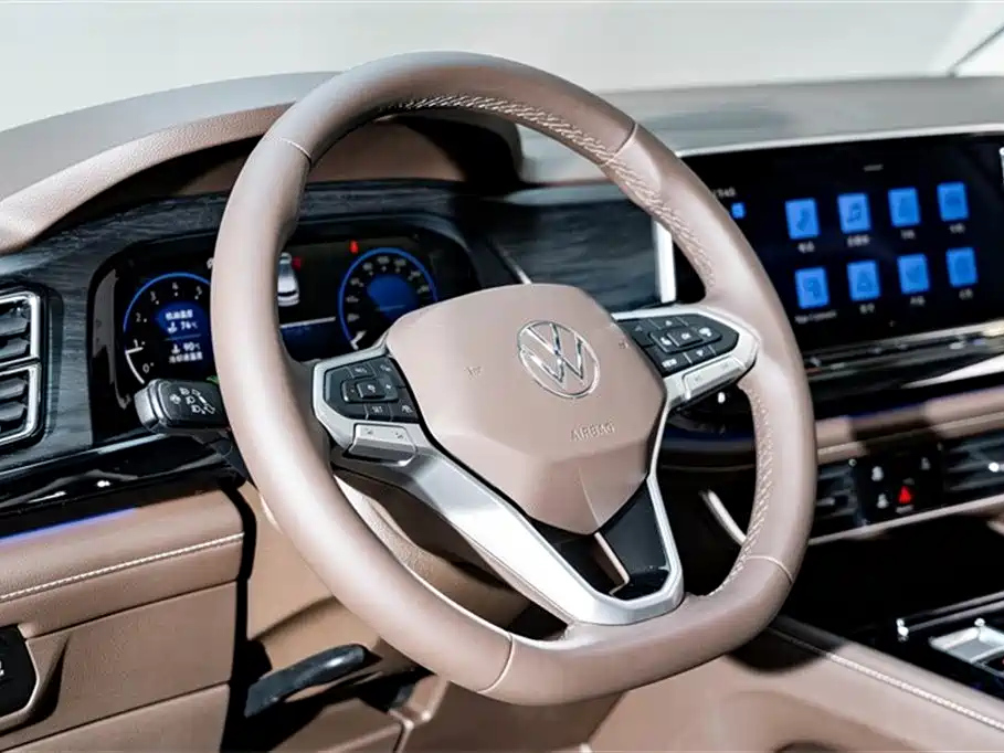 VOLKSWAGEN VILORAN 2024