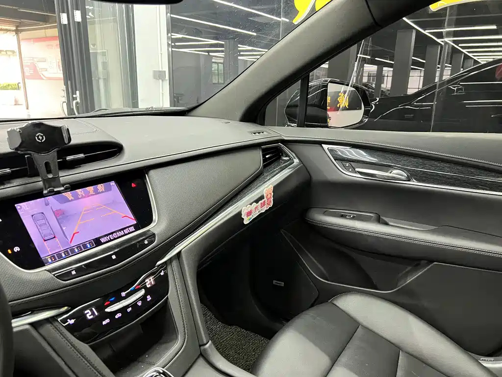 CADILLAC XT5 2021