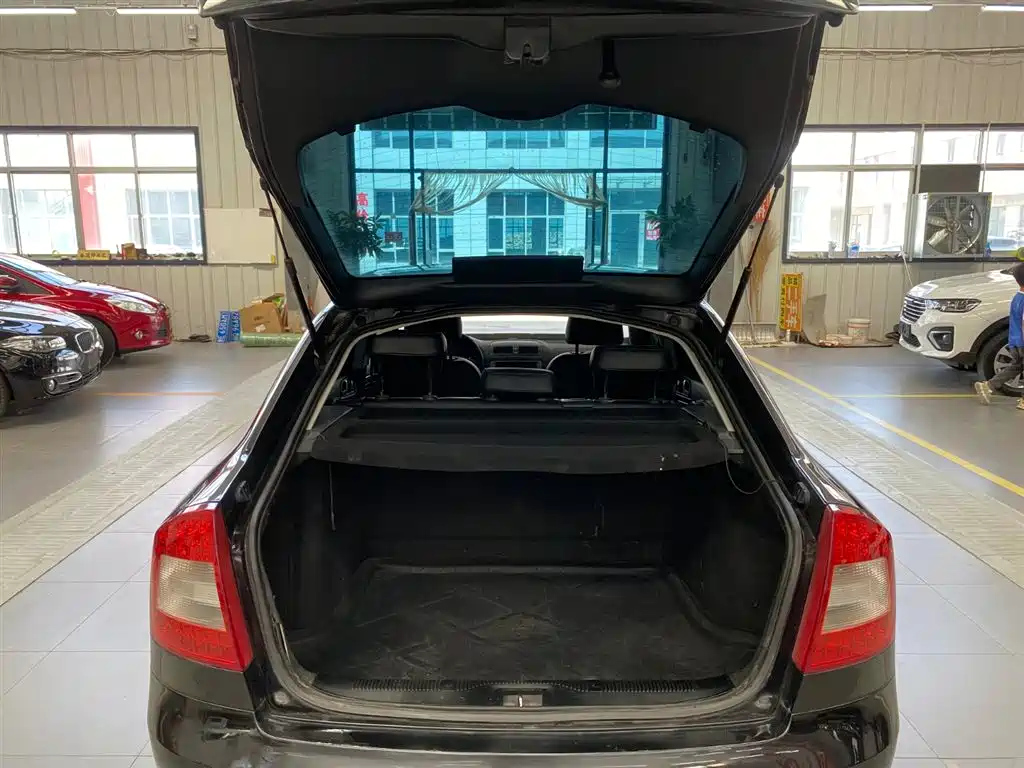 SKODA OCTAVIA 2012