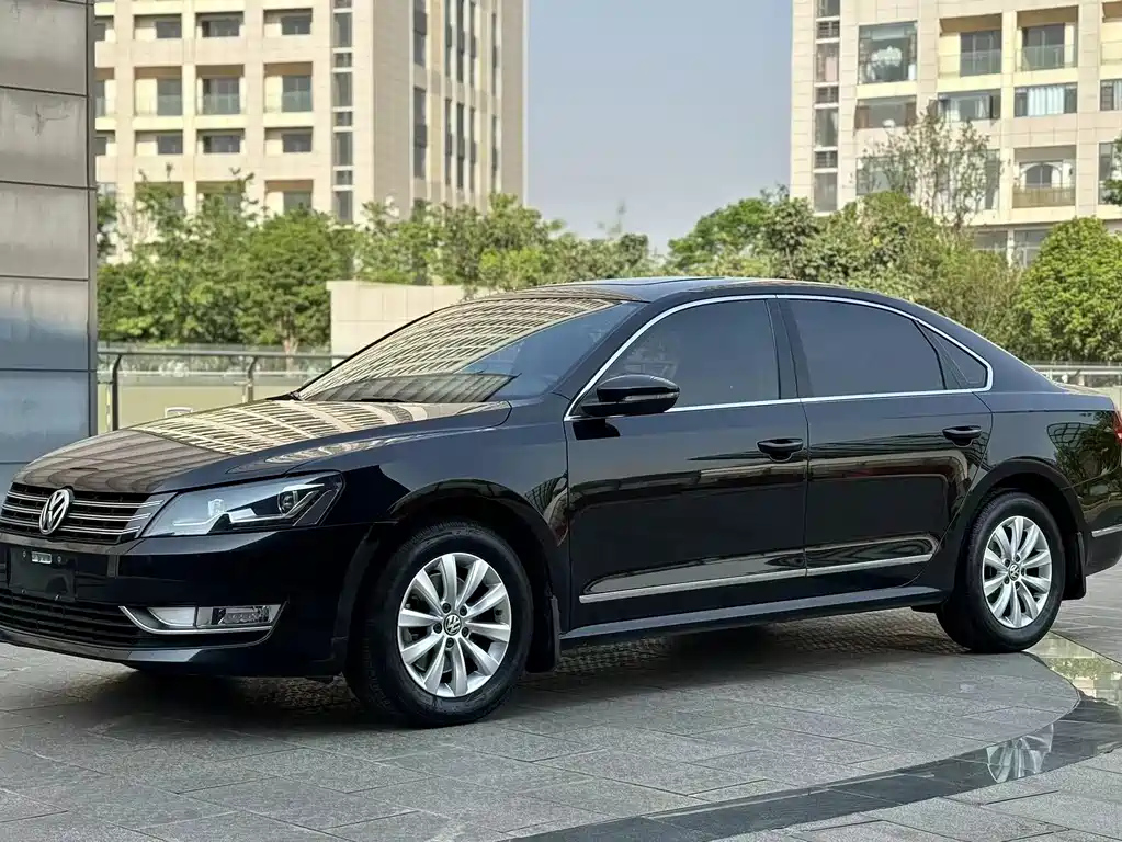 VOLKSWAGEN PASSAT 2016
