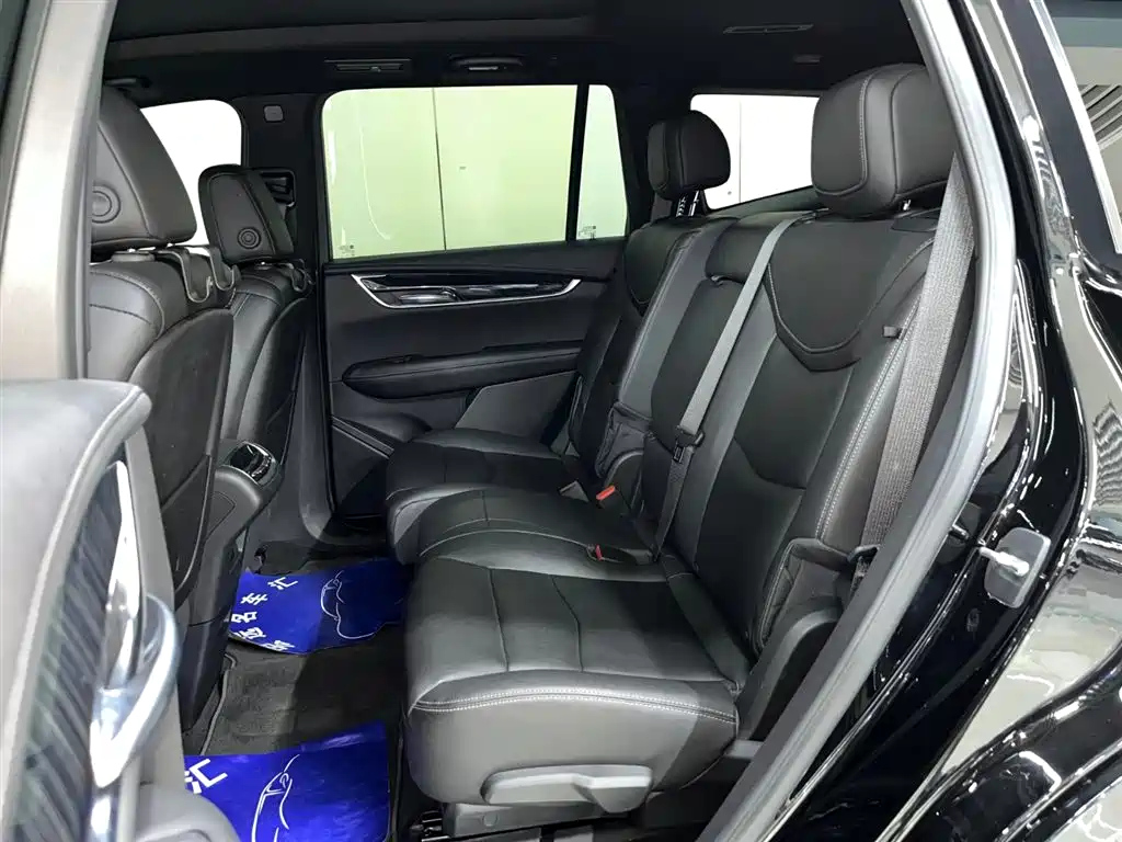 CADILLAC XT6 2021