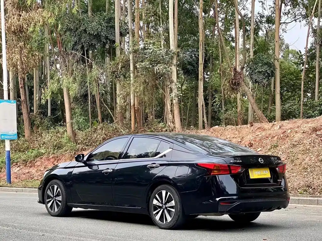 NISSAN TEANA 2021