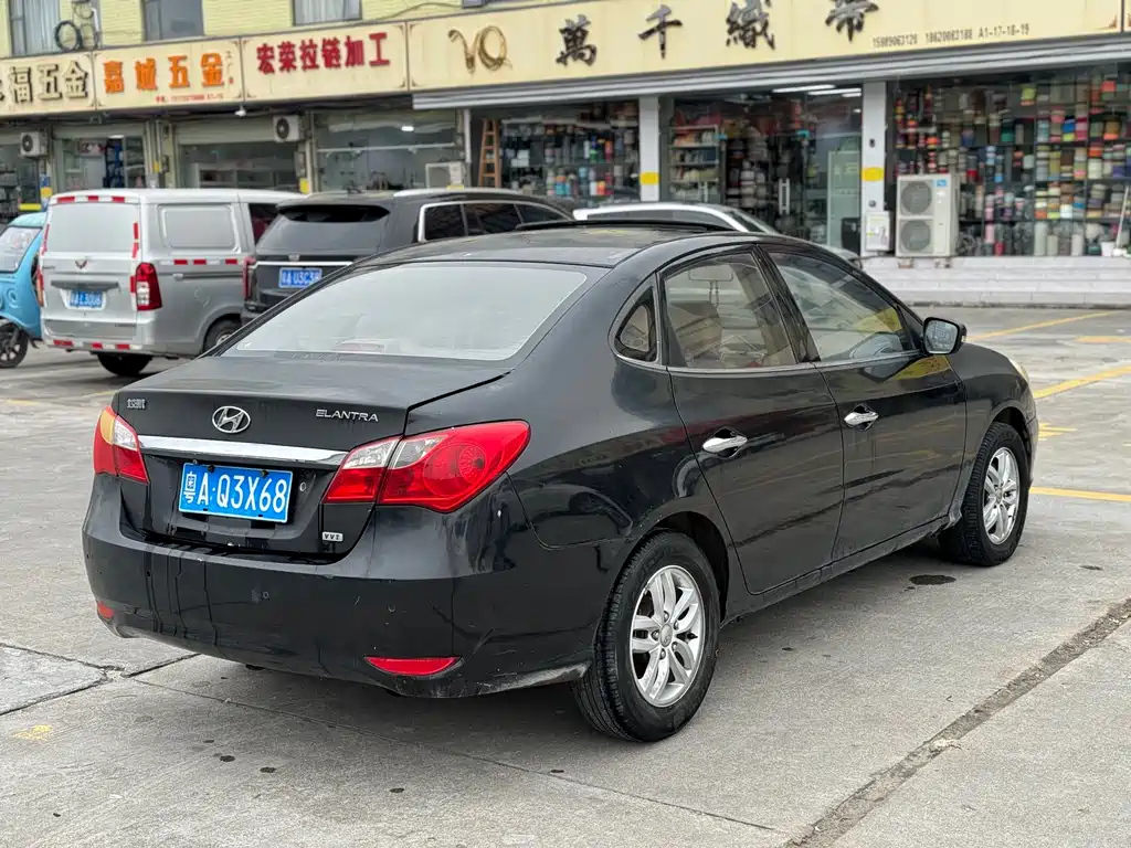 HYUNDAI CELESTA 2011