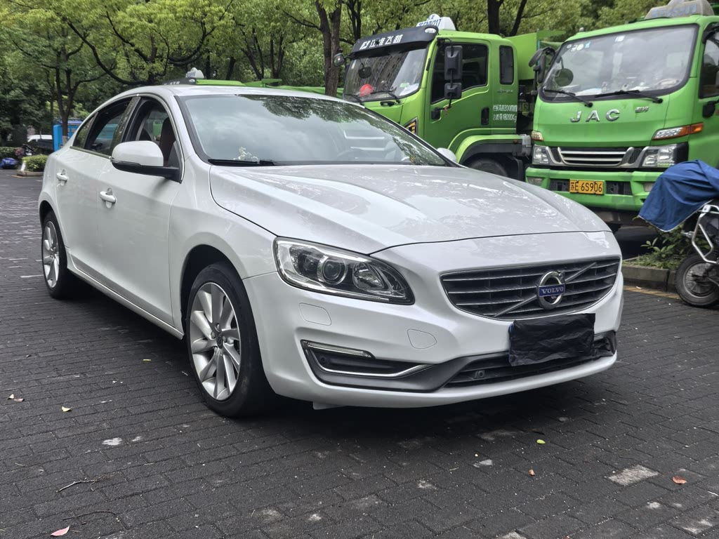 VOLVO S60 2017