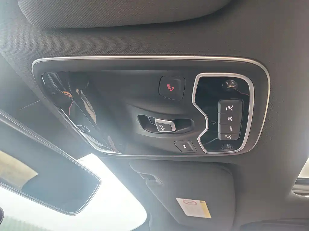 LYNK&CO 02 HATCHBACK 2021