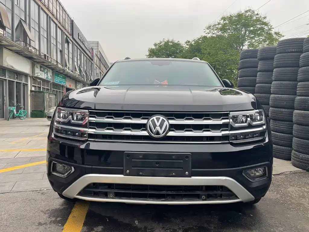 VOLKSWAGEN TOURAN 2018