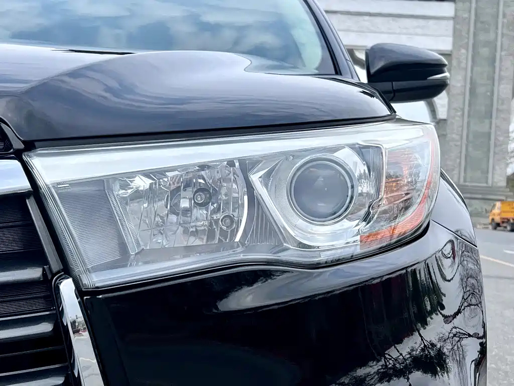 TOYOTA HIGHLANDER 2016