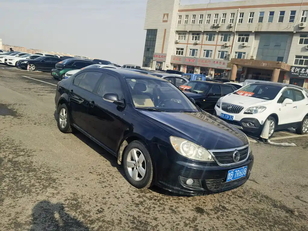 VOLKSWAGEN LAVIDA 2013