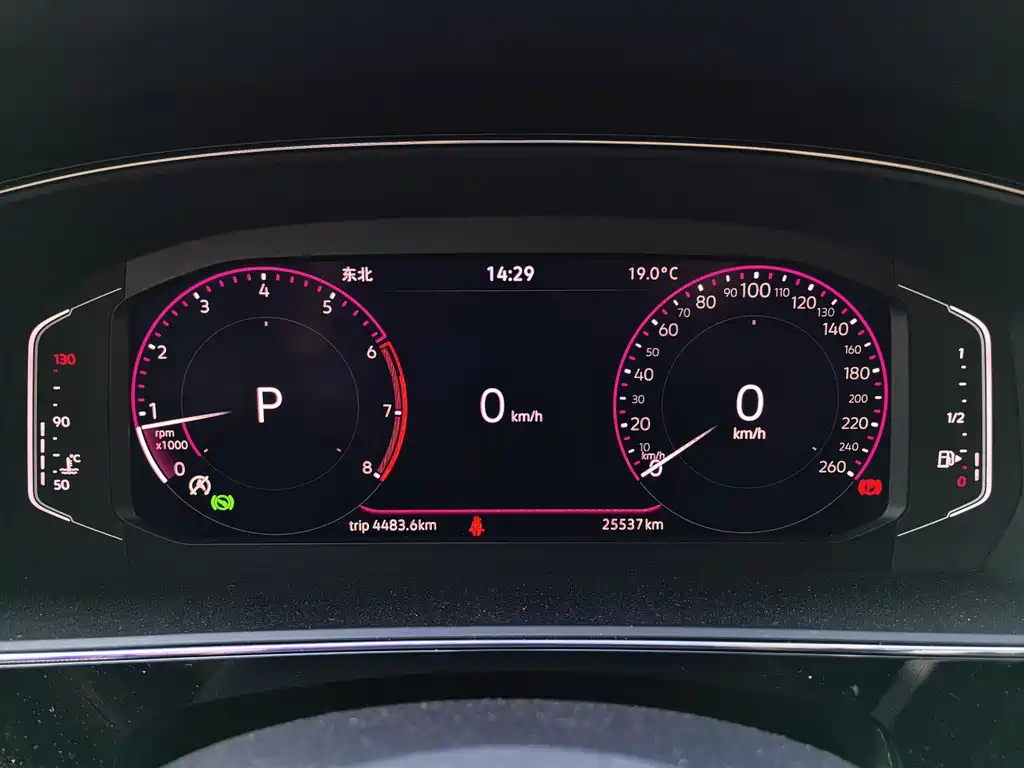 VOLKSWAGEN PASSAT 2023