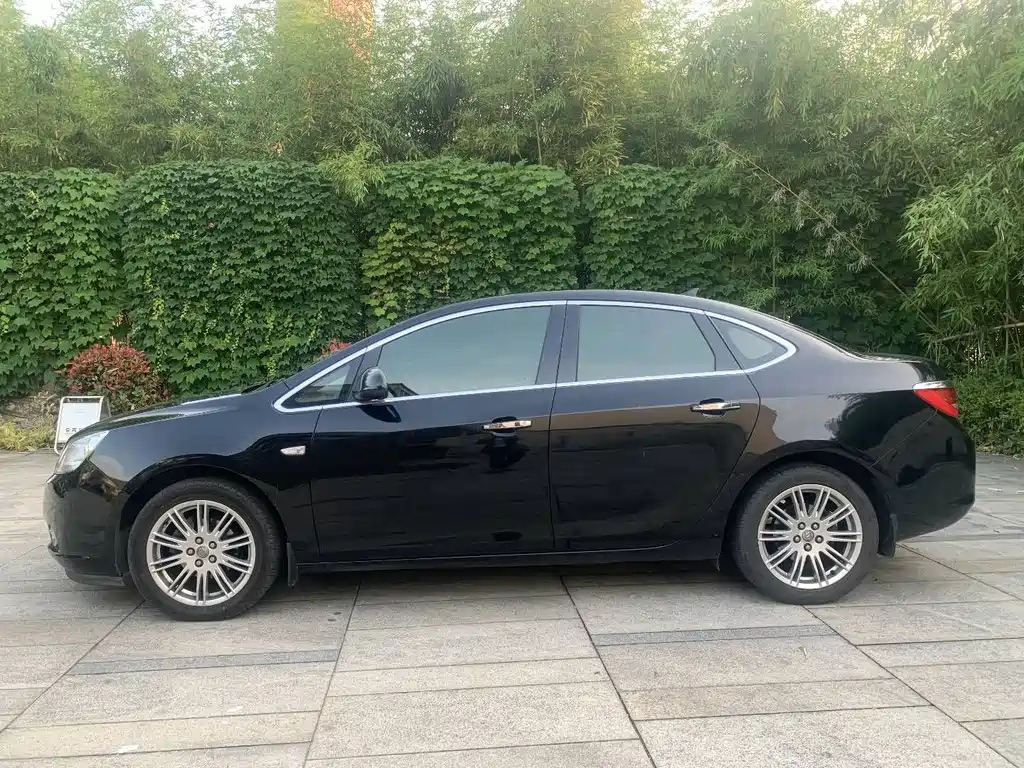 BUICK EXCELLE 2011