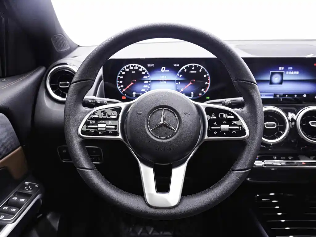 MERCEDES BENZ GLB 2020