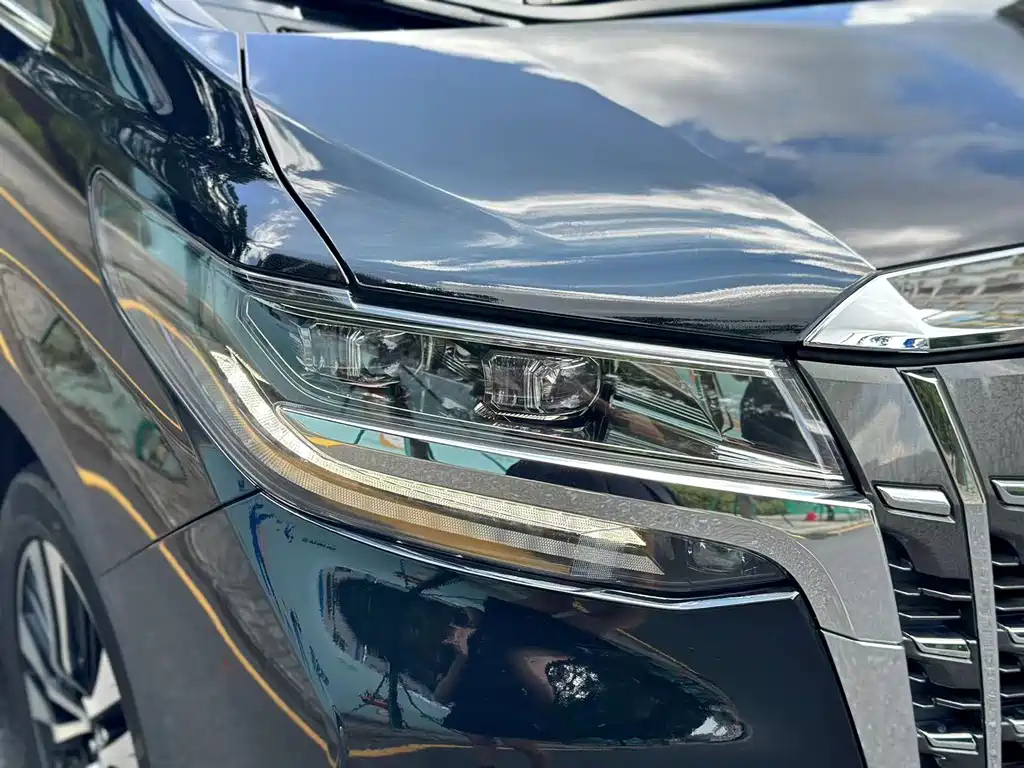 TOYOTA ALPHARD 2018