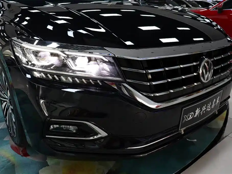 VOLKSWAGEN PASSAT 2020