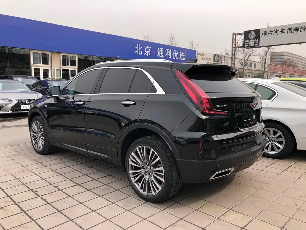 CADILLAC XT4 2024